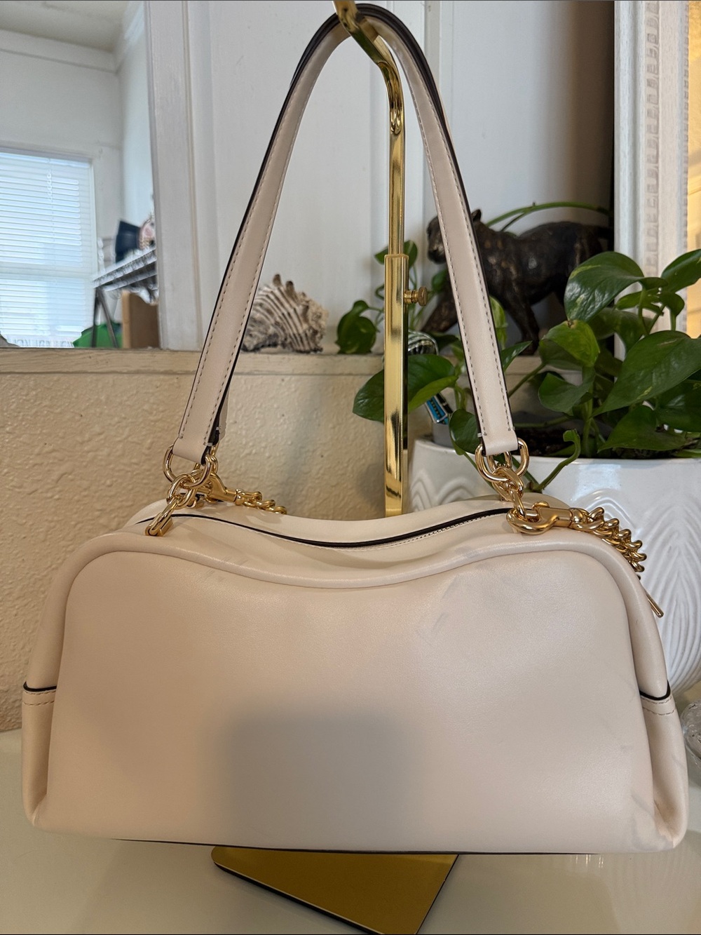 Michael kors Cecilia Medium Shoulder Bag - Picture 4 of 10